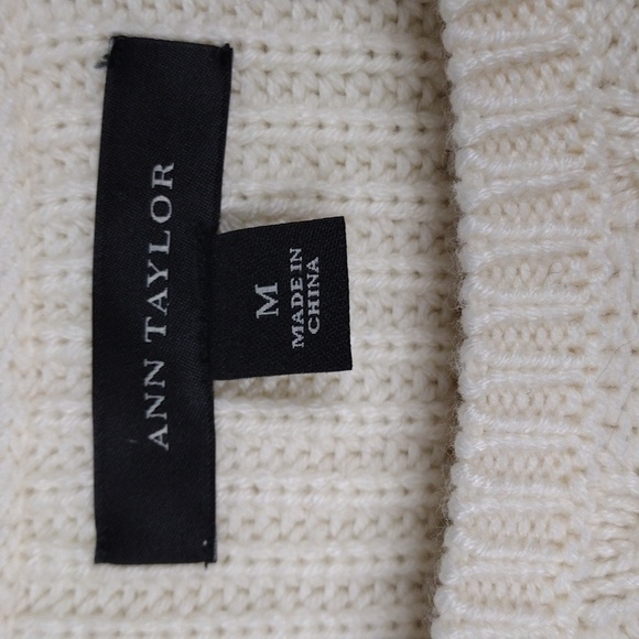 Ann Taylor Cream Wool Blend Crew Neck Wrist Sleeve Ribbed Cable Knit Sweater Top - Picture 4 of 10